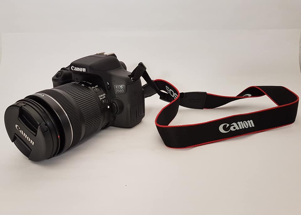 Canon EOS 750D